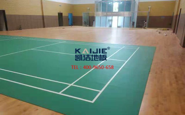 羽毛球館要安裝什么樣的運(yùn)動(dòng)木地板？-羽毛球木地板