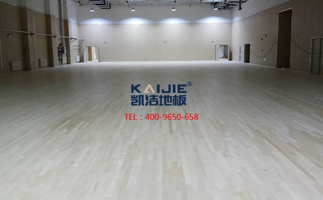 籃球館運(yùn)動(dòng)木地板為什么不能打蠟？-籃球館木地板