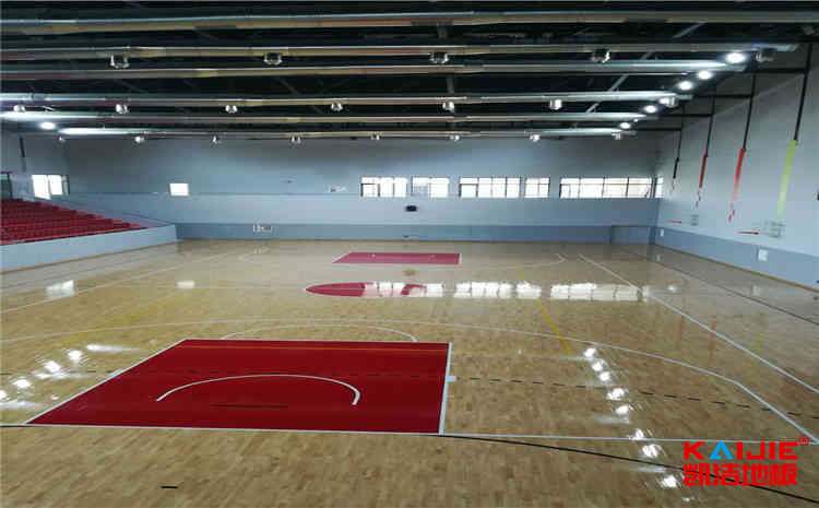 體育館木地板出現了問題該怎么辦